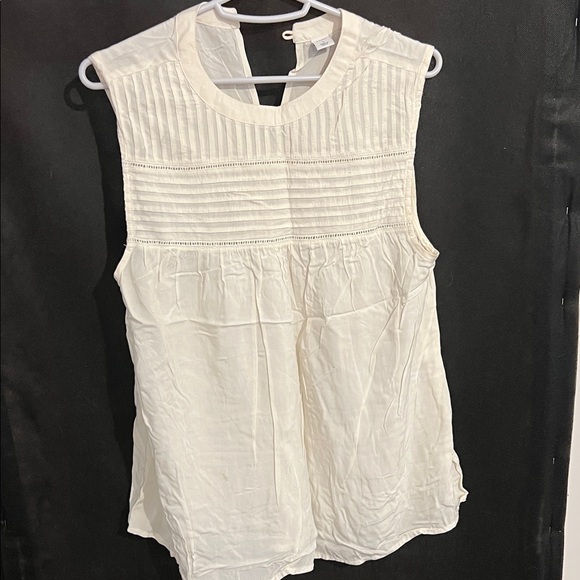 Old Navy Tops - Old Navy Cream Sleeveless Blouse
